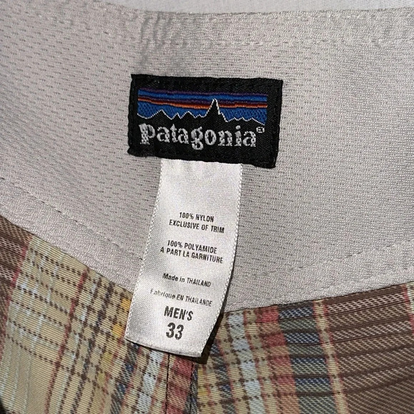 men's plaid Patagonia board shorts size 33 - Picture 3 of 3